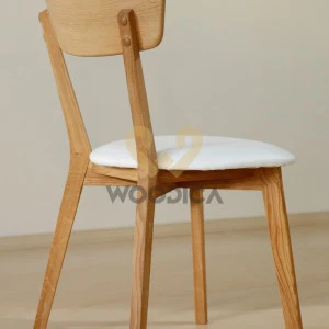 Krzesło dębowe 01 Ekoskóra