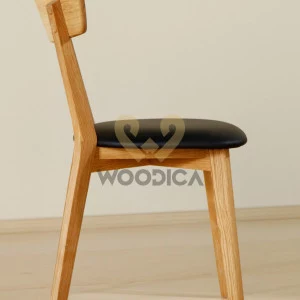 Krzesło dębowe 01 Ekoskóra
