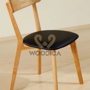 Krzesło dębowe 01 Ekoskóra