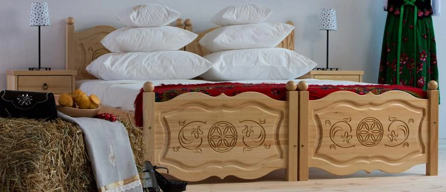 Łóżko sosnowe Góralskie meble rzeźbione styl ludowy